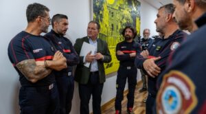 Bomberos de Huelva hacen balance de su paso por Valencia: "Nos han dado toda una lección de vida"