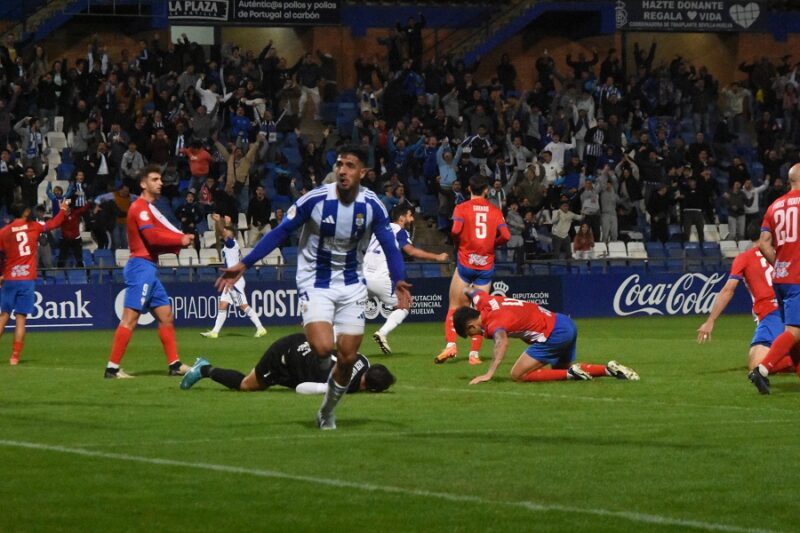 Bekkouche celebrando el gol. (Tenor)