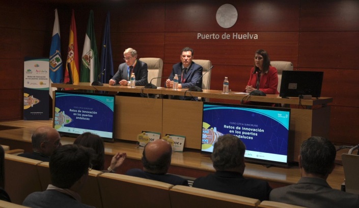 El Puerto acoge una jornada para impulsar la sostenibilidad y la digitalización del sector náutico y de cruceros