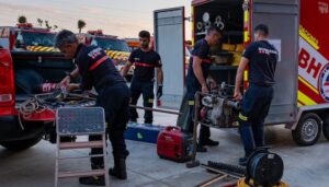 Preparación de los bomberos para ir a la DANA Valencia