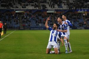 Luis Alcalde celebrando el gol ante el Intercity. (Tenor)