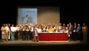 Emotivo y homenaje a Pedro Jurado en la presentación del libro sobre su vida en Cartaya