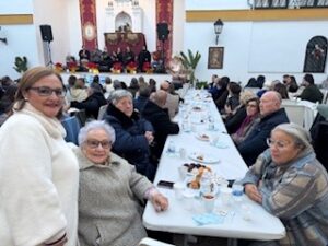 ‘Mónica de Jerez’ cautiva al público en la merienda-zambomba de Emigrantes