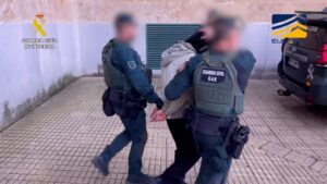 Detenido un yihadista en Huelva: tenía armas blancas y hacía búsquedas de ataques suicidas