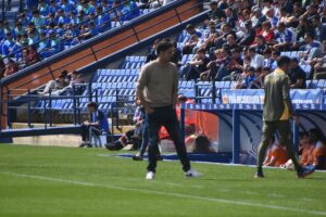 Íñigo Vélez, técnico del Recreativo de Huelva. (Tenor)